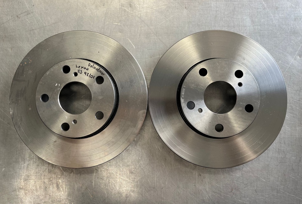 Discos Delanteros Ventilados para Toyota Camry 2.4L / 3.0L 1992-2006 / Sienna 1998-2003 / Solara 1999-2003 / Lexus ES300 1992-2006.