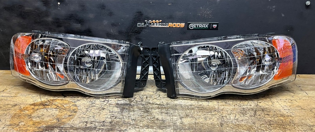 Luces Delanteras Cromadas Dodge Ram 1500 2002-2005 Dodge Ram 2500 / 3500 2003-2005