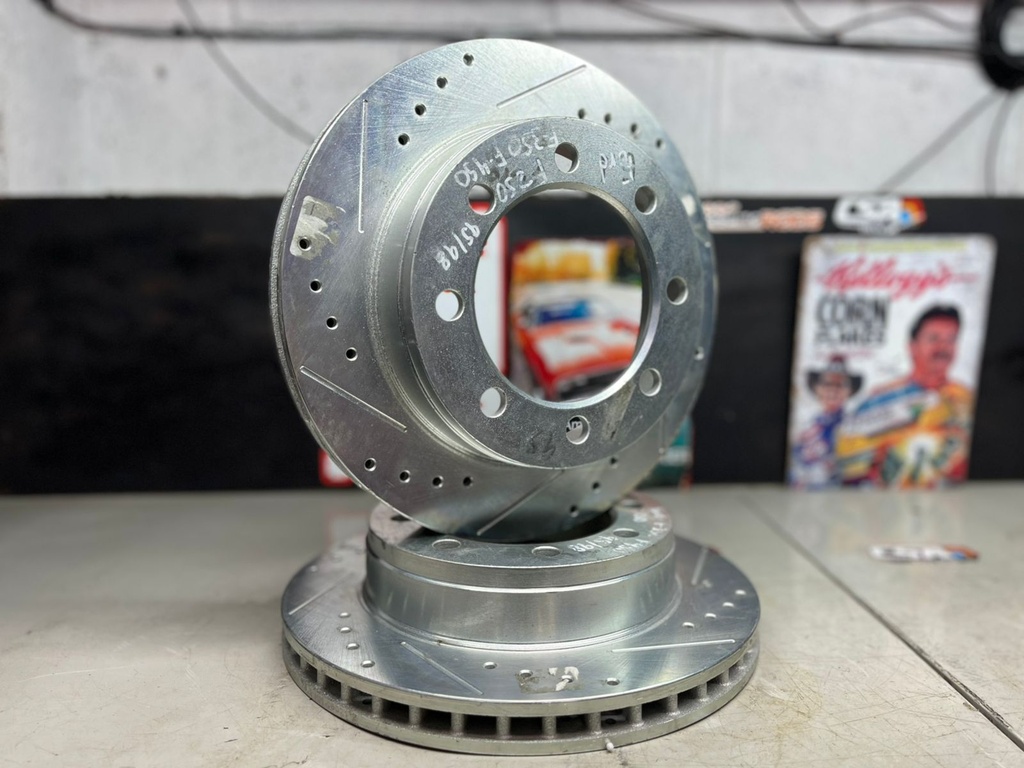 Discos Delanteros Perforados Ford F250 Super Duty 1995-1998 / F350 Super Duty 1995-1997.