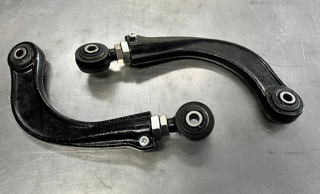 Brazos de control traseros superiores para Ford Escape 2013 al 2017 / Focus 2000 al 2018 / Mazda 3 2004 al 2013 / 5 2006 al 2015 / Volvo C30 2007 al 2013 / S40 2004 al 2011