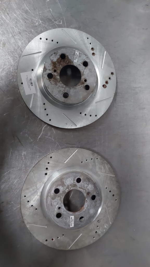 Discos delanteros ventilados perforados para Pontiac Vibe AWD 09-10