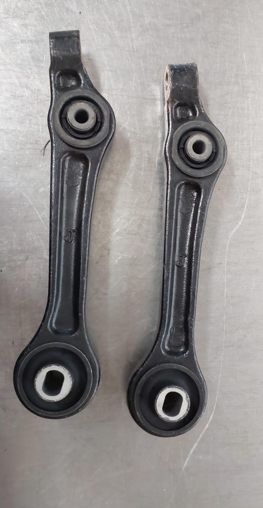 Tijeretas delanteras inferiores para Dodge Charger/Challenger 06-11