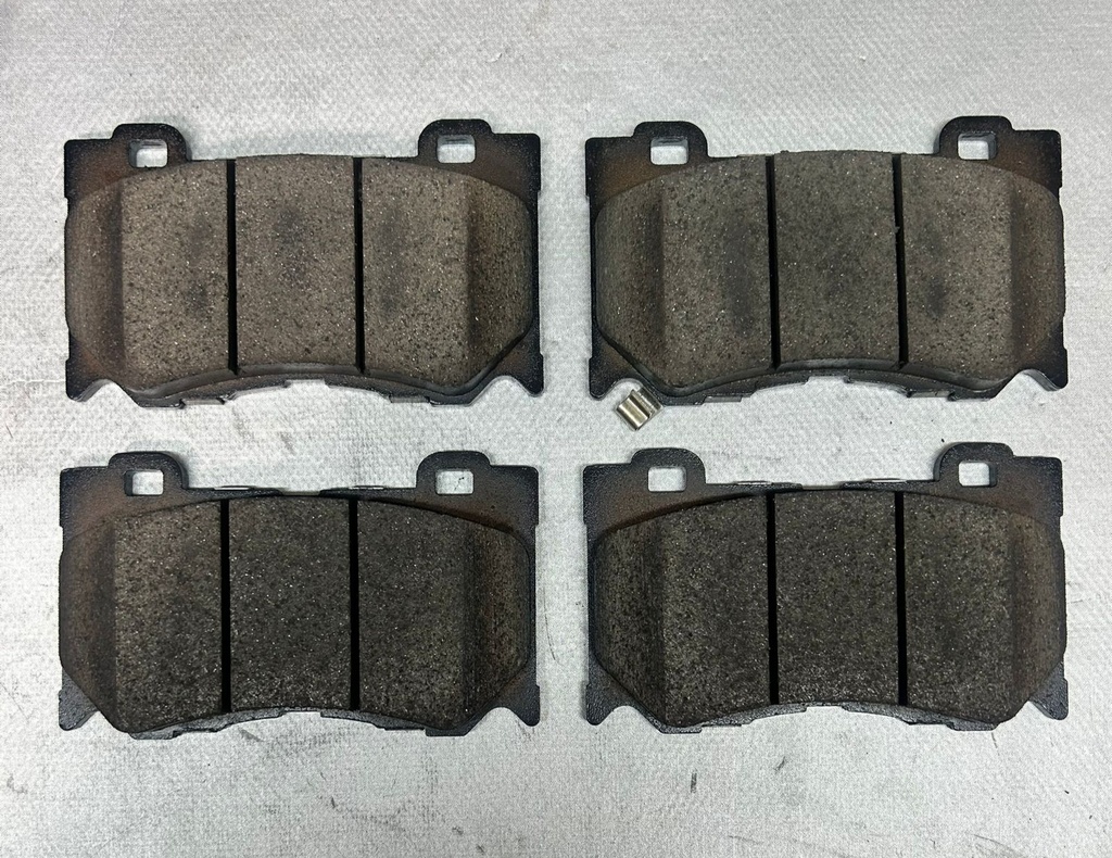 Pastillas Delanteras Cerámicas para Nissan 350Z 2009 / 370Z 2009 al 2020 / Z 2023 (Paquete deportivo)