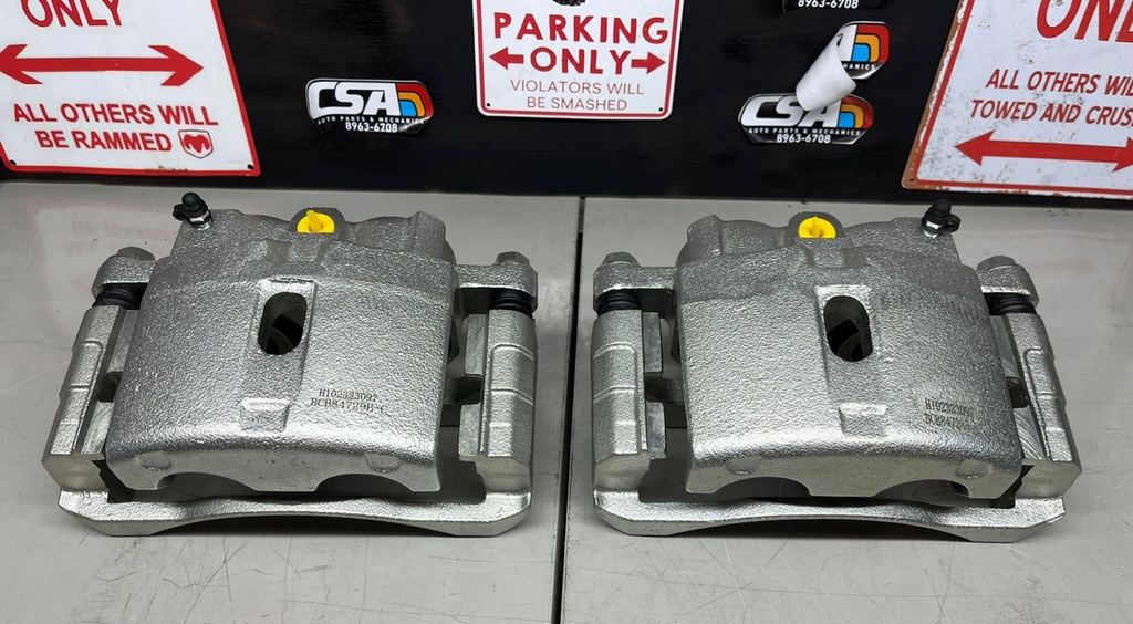 Calipers delanteros para Chevrolet Silverado/Tahoe/Avalanche/Subuerban 1500/2500/3500 99-13