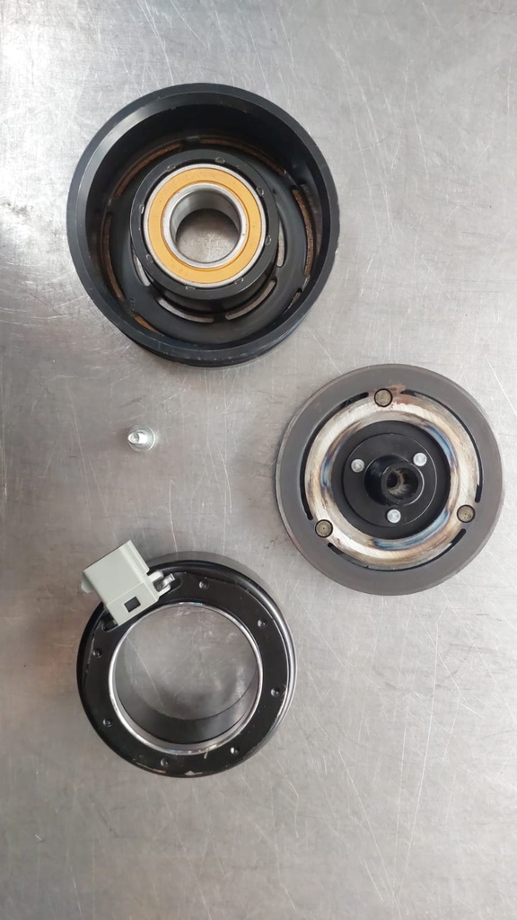 Compresor de A/C con embrague para  Ford Crown Victoria 4.6L 1994-2002