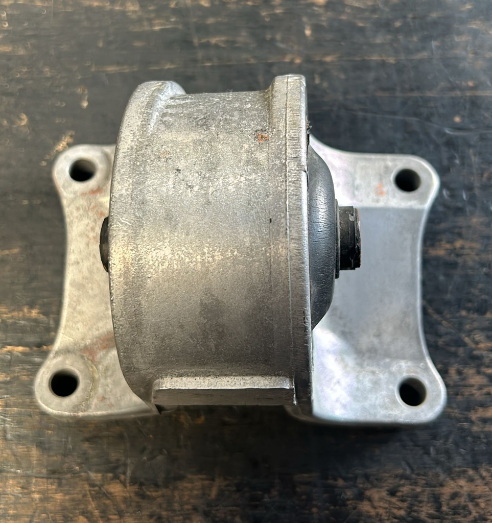 Soporte de transmisión Nissan Altima 2002 al 2006 2.5L