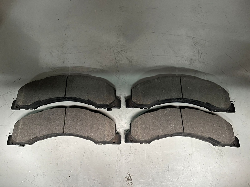 Pastillas de freno delanteras para RAM 4500/5500 2017-2018