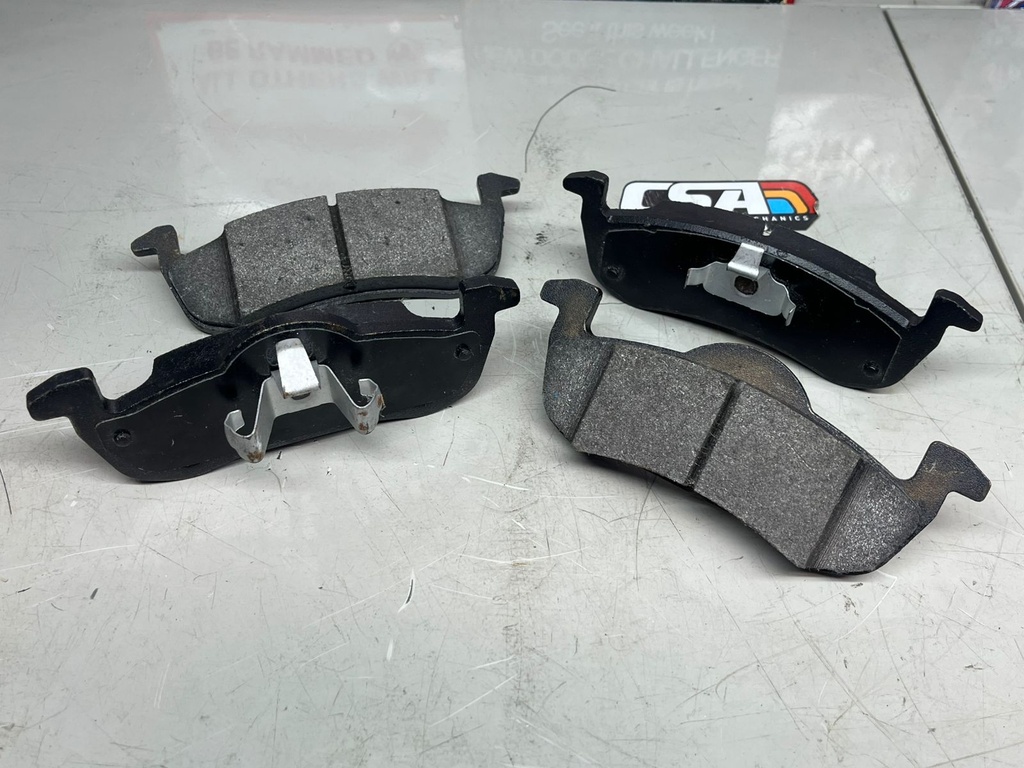 Pastillas Traseras Semi-Metálicas Ford Expedition 2007-2017.