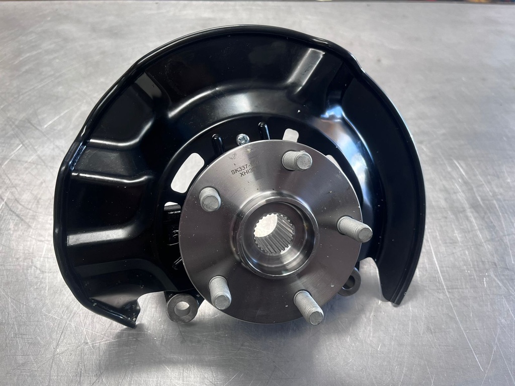 Nabo Delantero Derecho con Bocina Toyota Corolla 2009-2013 / Matrix 2009-2013.
