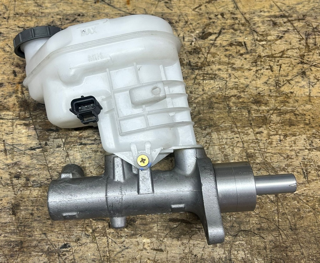 Cilindro maestro para Ford Taurus 2013-2019