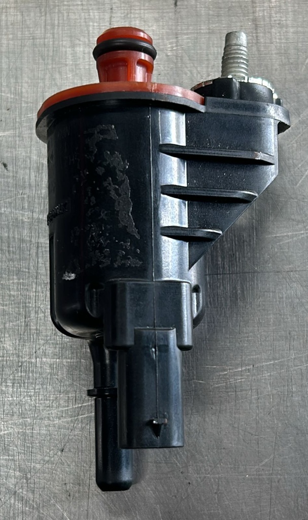 Válvula de purga de canister para Chevrolet Silverado 1500 4.3L 2014 al 2021 5.3L 2014 al 2022 6.2L 2015 al 2022