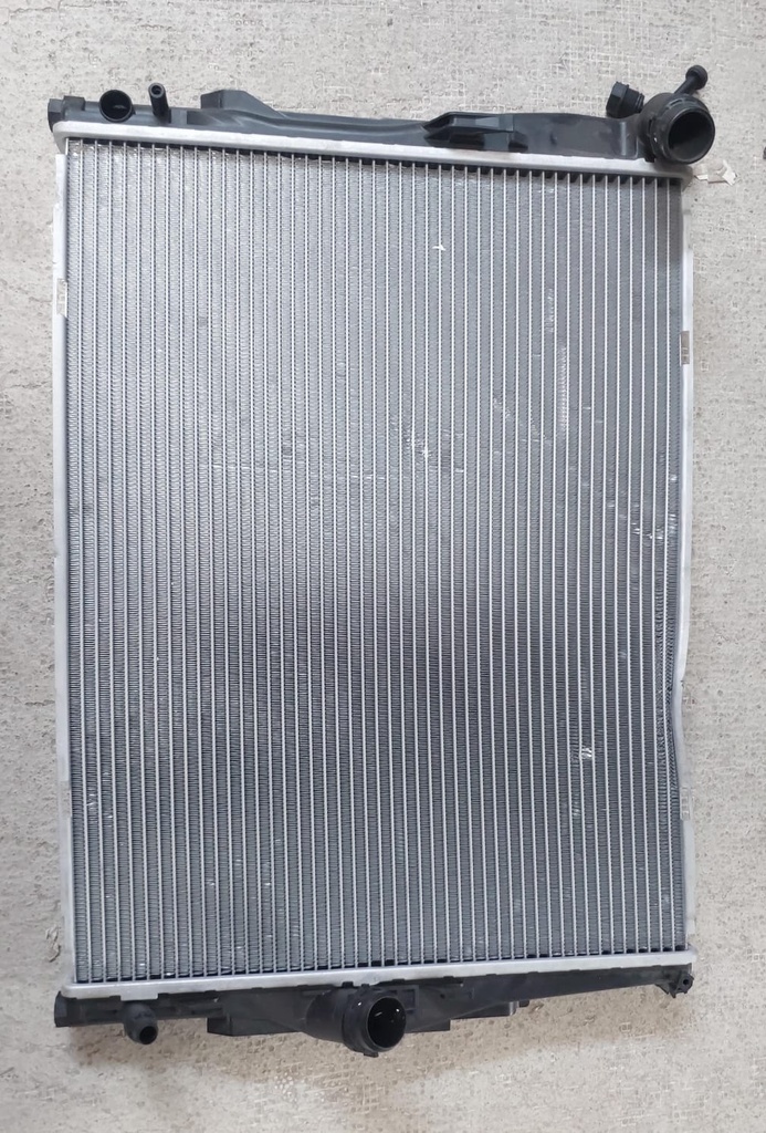Radiador BMW 128I 2008-2013 / 130I 2006-2010 / 323I 2006-2011 / 328I 2007-2013 / Z4 2009-2011.