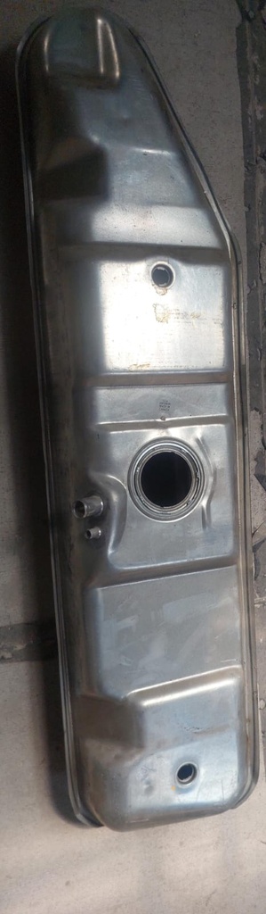 Tanque de Combustible de 35 Galones / Litros:132.5 / Longitud:71" / Ancho:18" / Altura:11" Ford E150 / E250 / E350 4.9L L6 1992-1993.