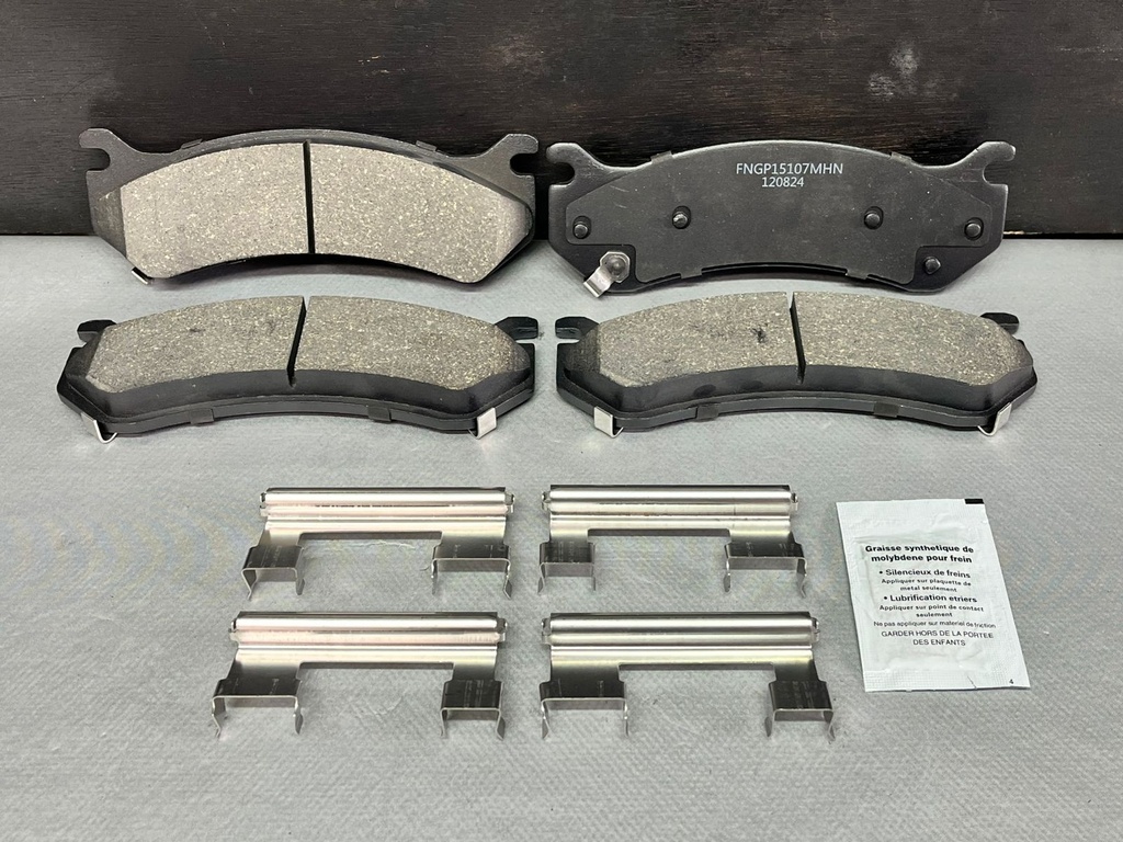 Pastillas Delanteras Cerámicas Chevrolet Silverado 1500 / GMC Sierra 1500 1999-2006 / Avalanche 1500 2002-2006 / Tahoe / Suburban 2000-2006.