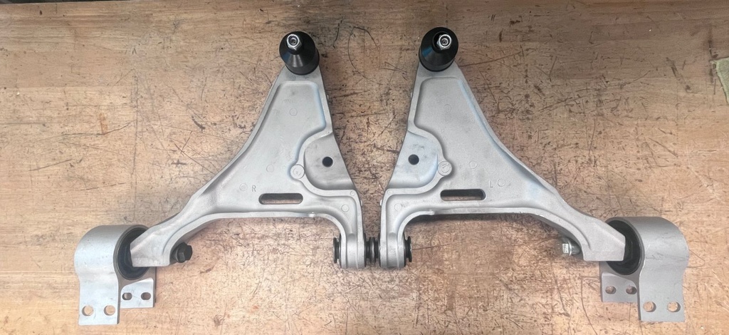 Tijeretas Delanteras Inferiores Cadillac DTS 2011-2006 / Buick Lucerna 2011-2006
