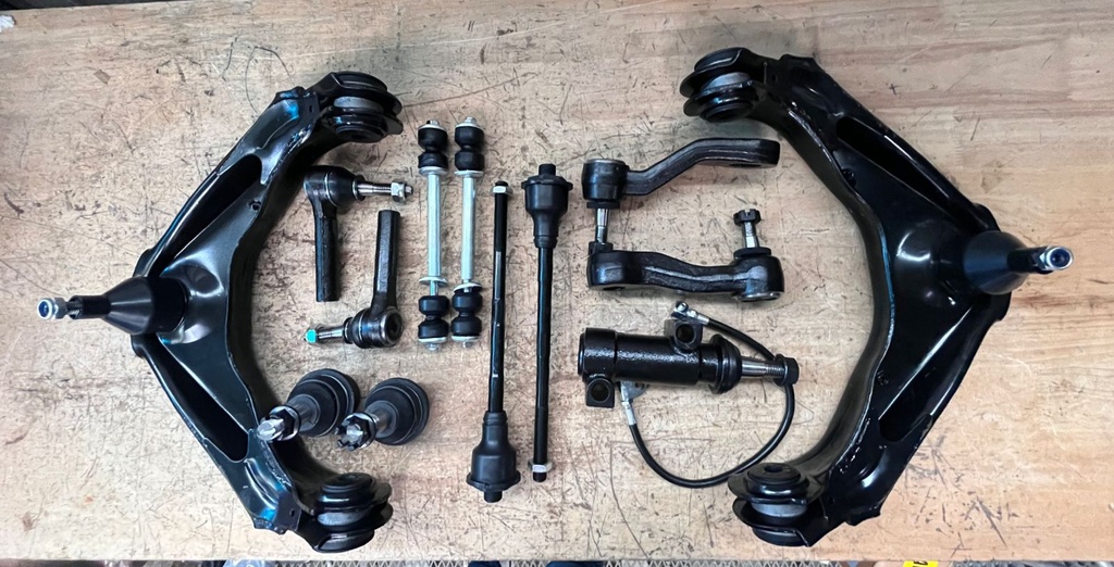 Kit de Suspensión 13 Piezas Chevrolet Silverado 2500HD 2003-2006 / 3500HD 2001-2006 / Avalanche 2500 2002-2006.