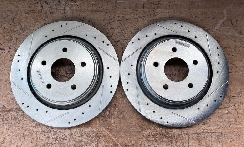 Discos Traseros Perforados / Ventilados Chevrolet Corvette V8 6.0L / 6.2L 2005-2013.