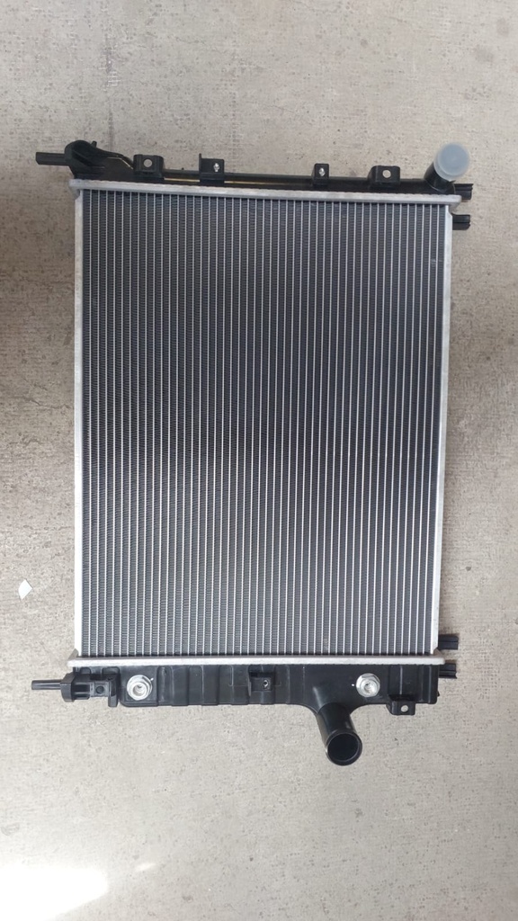 Radiador para Dodge Durango 2000 al 2003 / Dakota 2000 al 2004 4.7L / 5.2L / 5.9L