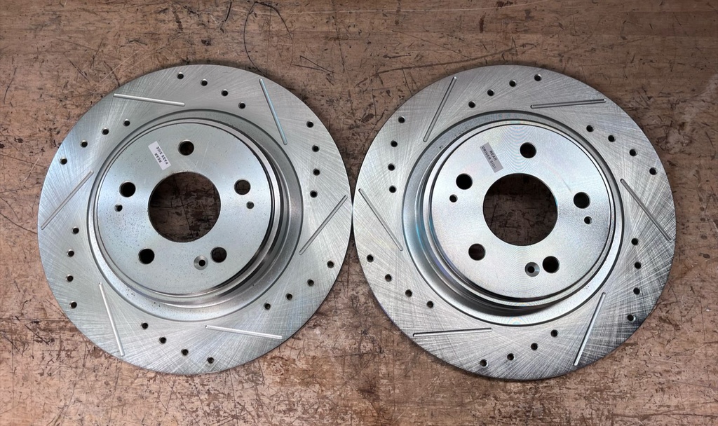 Discos Traseros Perforados/Sólidos Acura MDX 2017-2020.