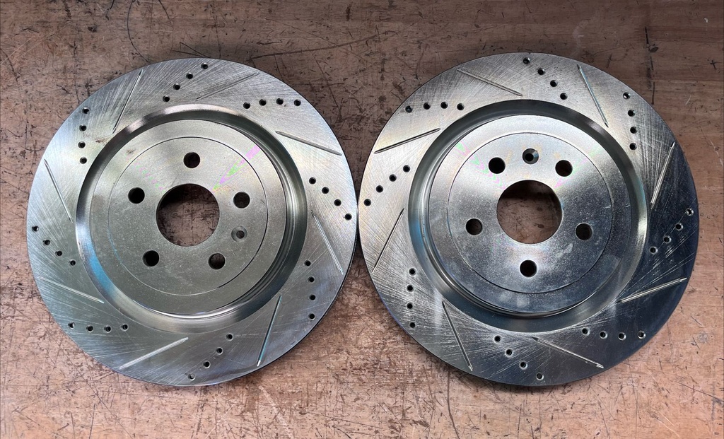 Discos Traseros Perforados 365mm Chevrolet Camaro SS 2010-2023 / ZL1 2012-2023.