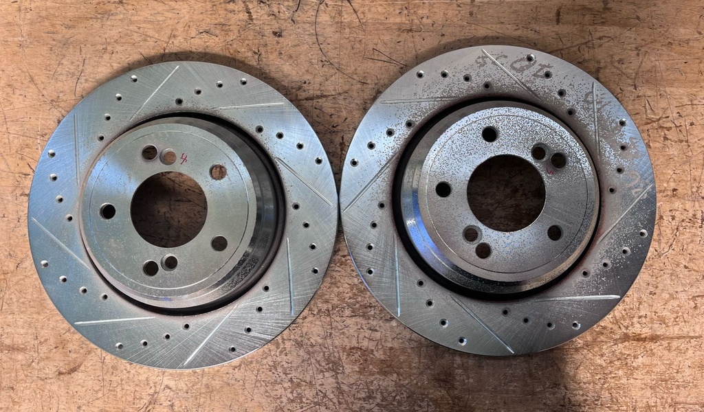 Discos Traseros Perforados / Ventilados BMW M3 2001-2006 / M5 2000-2003.