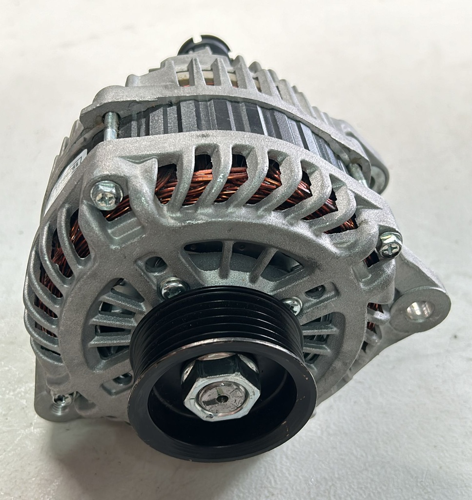 Alternador de 150AMP para Infiniti G25 V6 2.5L 2011-2012 / M35 V6 3.5L 2006-2008.