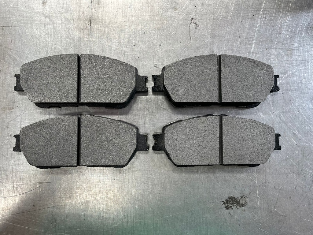 Pastillas de Freno Delanteras Fibra de Carbón y Cerámica para Toyota Tacoma 2005-2015 / Toyota Sienna 2004-2010.