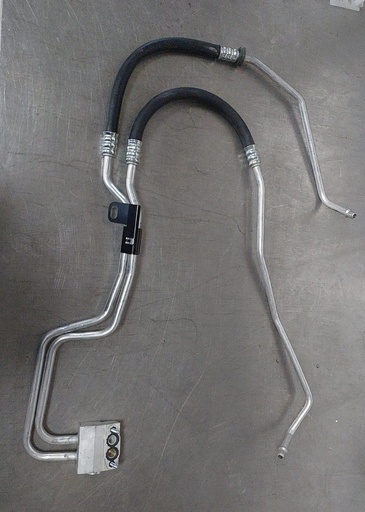 Manguera de enfriador de aceite de motor para Chevrolet Silverado 1500 / 2500HD /Avalanche 2002-2010
