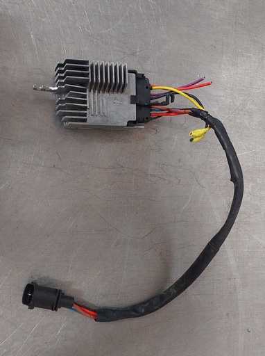 Módulo de control de abanico de radiador para Audi A4 2002 al 2009 / A6 2002 al 2004