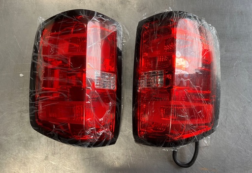 Luces Traseras Chevrolet Silverado 1500 / 2500 / 3500 2014-2015