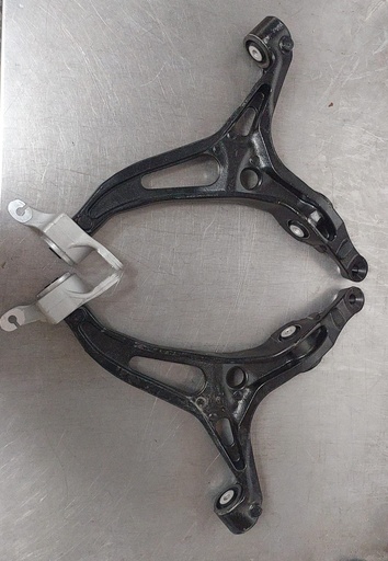 Tijeretas delanteras inferiores para Mercedes Benz GL320 / GL350 / GL450 / GL550 / ML320 / ML450 2007-2012