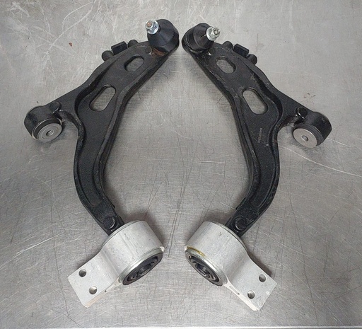 Tijeretas Delanteras Inferiores Ford Flex 2010-2012 / Taurus 2010-2012 / Lincoln MKS 2009-2012 / MKT 2010-2012.