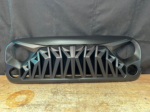 Parrilla Frontal Shark Grille Matte para Jeep Wrangler JK 2007-2018.