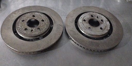 Discos Delanteros Ventilados de 352mm para Ford Explorer 2013-2019 / Lincoln MKS 2013-2016 / MKT 2013-2019.