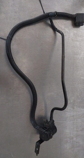 Válvula de ventilación del recipiente de vapor para Chevrolet Avalanche /  Suburban 1500 / Tahoe V8 5.3L, 6.0L, 6.2L 2007-2014