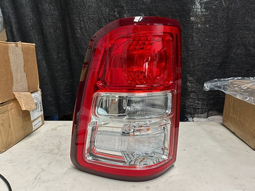 Luz trasera izquierda Dodge Ram 1500 / 2500 / 3500 2019-2022