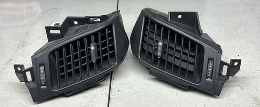 Rejillas de ventilación centrales para Tahoe / Suburban 2015 al 2020  (usado)