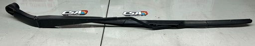 Brazo de escobilla derecha para Chevrolet Tahoe / Suburban 2015 al 2020  (usado)