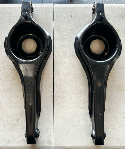 Tensoras traseras inferiores para Ford Focus 2000 al 2011