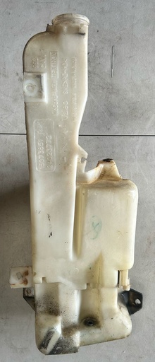 Depósito de agua de limpiaparabrisas para Chevrolet Avalanche 2002 al 2006 / Silverado 1999 al 2006 / Suburban 2001 al 2006 / Tahoe 2001 al 2006 (usado )
