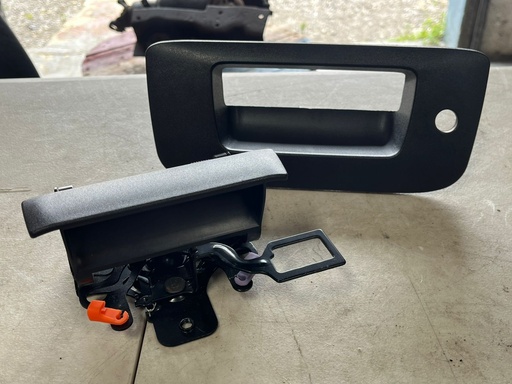Manilla de Compuerta Chevrolet Silverado 2500 HD 2007-2014 / Silverado 3500 HD 2007-2014 / Silverado 1500 2007-2013.