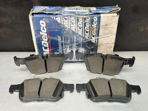 Pastillas Traseras Cerámicas para Ford Escape 2017-2019 / Edge 2015-2023 / Fusion 2013-2020.