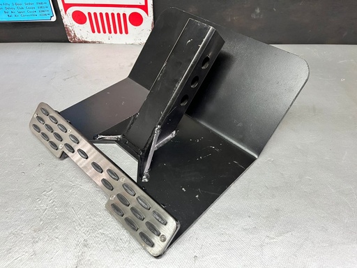 Escalón Universal para pegaderos con enganche de 2 pulgadas.