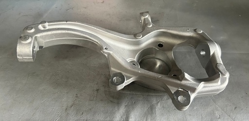 Nabo delantero izquierdo para Ram 1500 2003 al 2018 / 1500 Classic 2019 al 2024