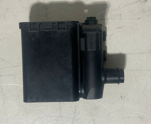 Valvula de canister Chevrolet Camaro 1999 al 2002 / Corvette 2000 al 2013