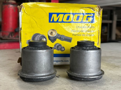 Bushing de Tijereta Superior Nissan Frontier 2WD / 4WD 1998-2004 / Xterra 2WD / 4WD 2000-2004.