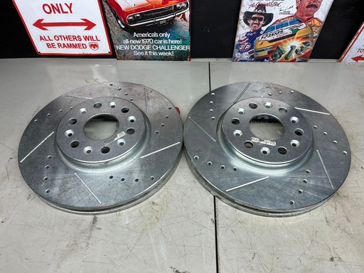 Discos Delanteros Perforados 319mm Chevrolet Blazer 2019-2023 / Traverse 2018-2023.