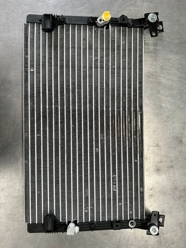 Condensador de A/C Toyota Tacoma 2001 al 2004