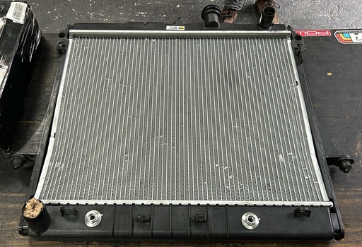 Radiador de 1 Fila Chevrolet Colorado  5.3L V8 09/12
