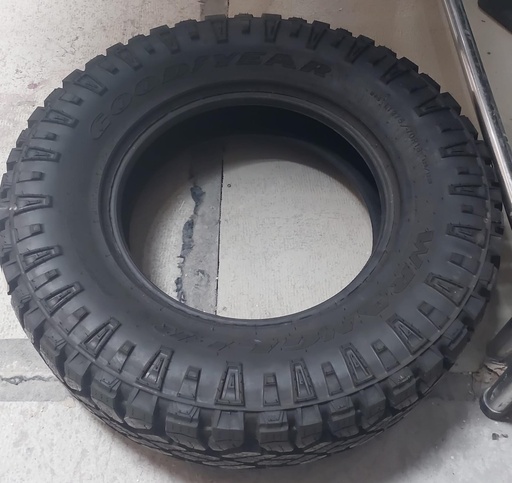 1 Llanta de GOODYEAR WRANGLER DURATRAC LT275/70R18 125/122R